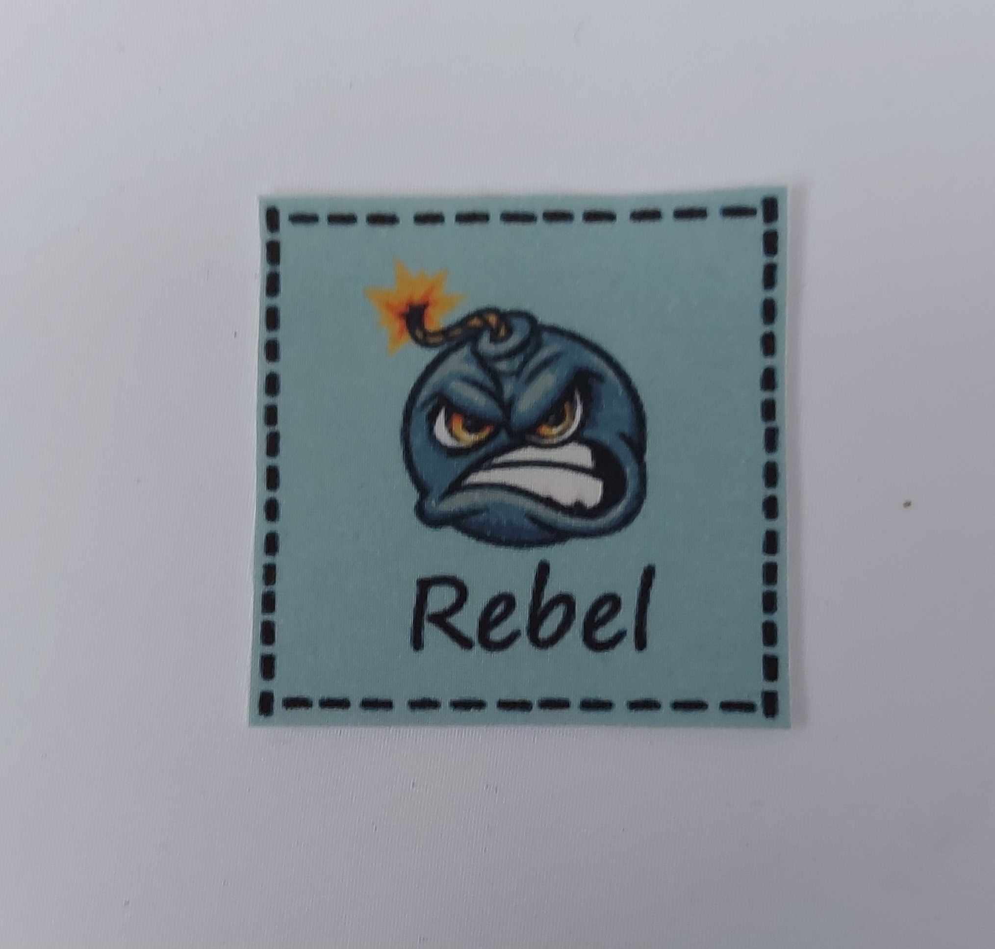 Látková nášivka -REBEL