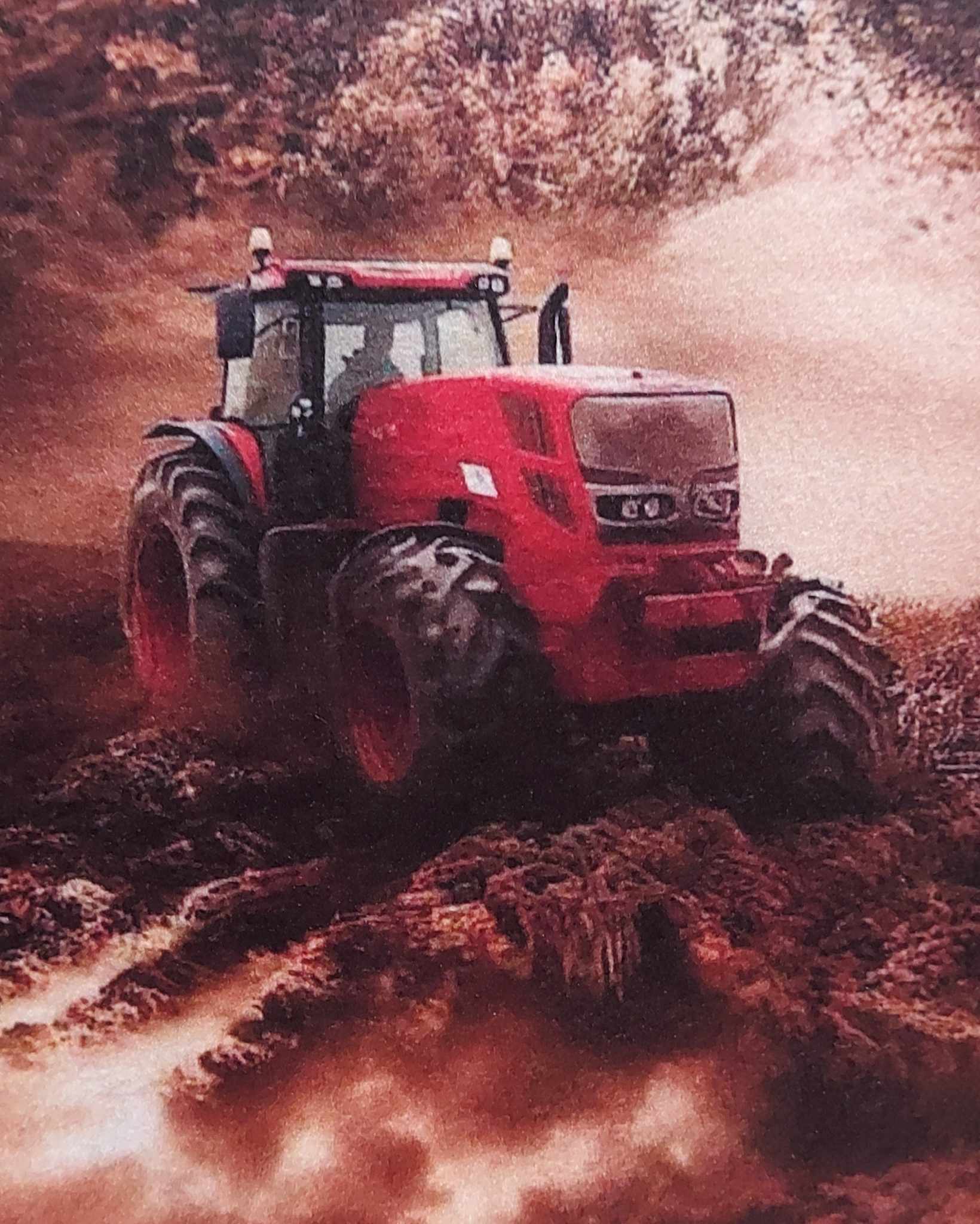 Polár - Traktor na poli