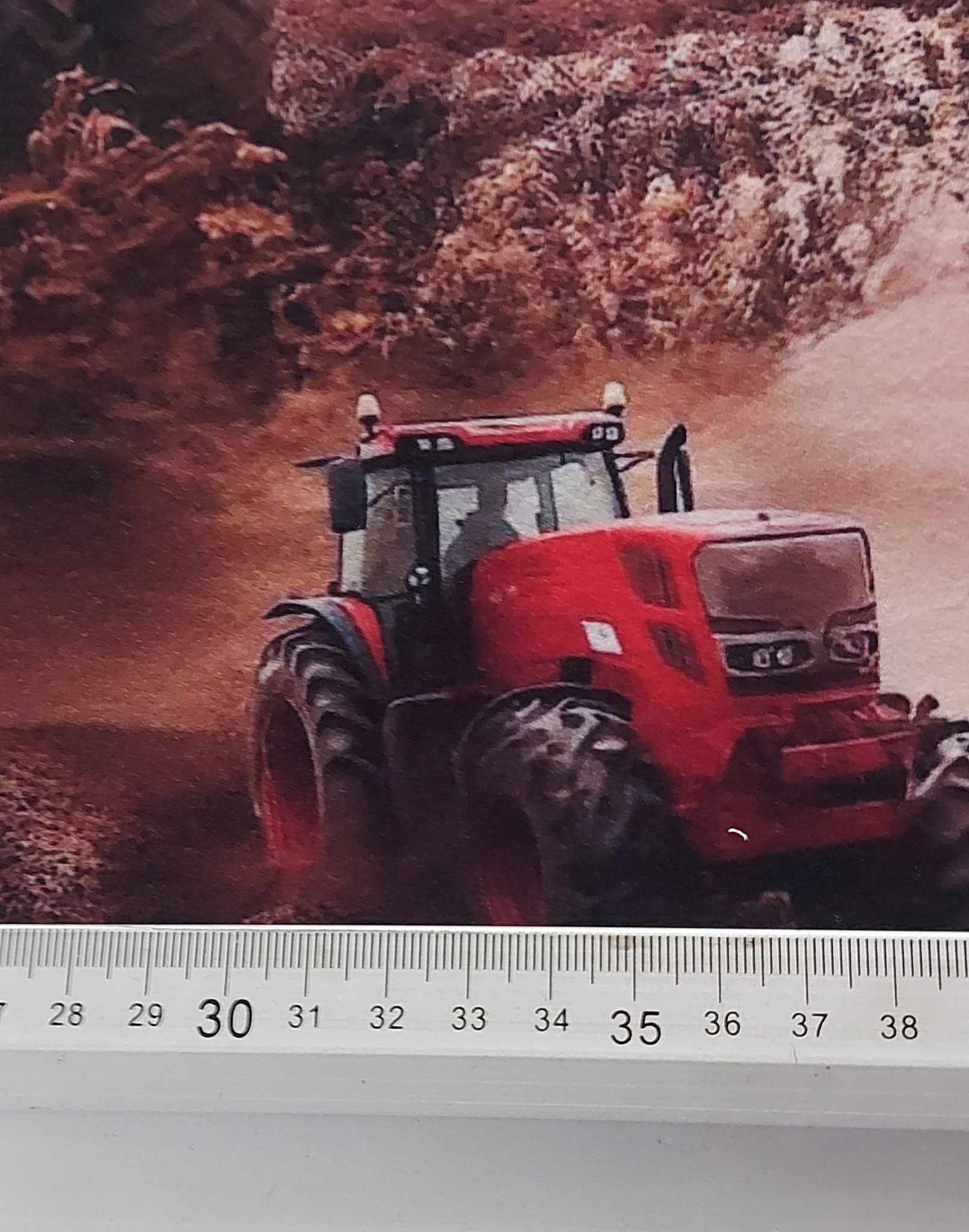Polár - Traktor na poli