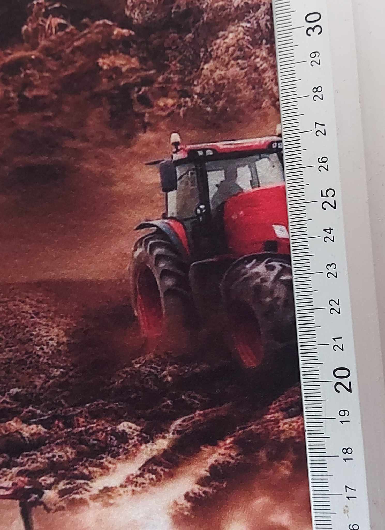 Polár - Traktor na poli